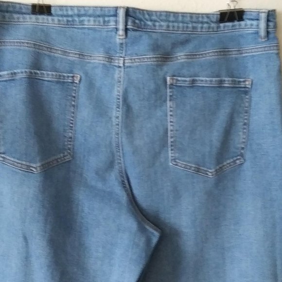 ASOS DESIGN CURVE High Rise 5 Pocket Straight Leg Med. Wash Jeans Size 18 - Picture 6 of 6